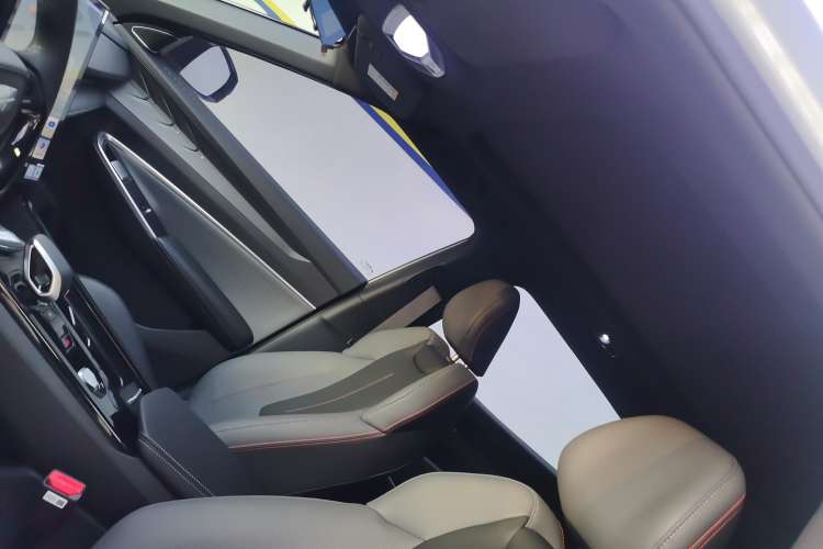 Used Geely Auto Emgrand X7 Sport 2023 Boyue COOL 1.5TD Smart Connect+ Headliner