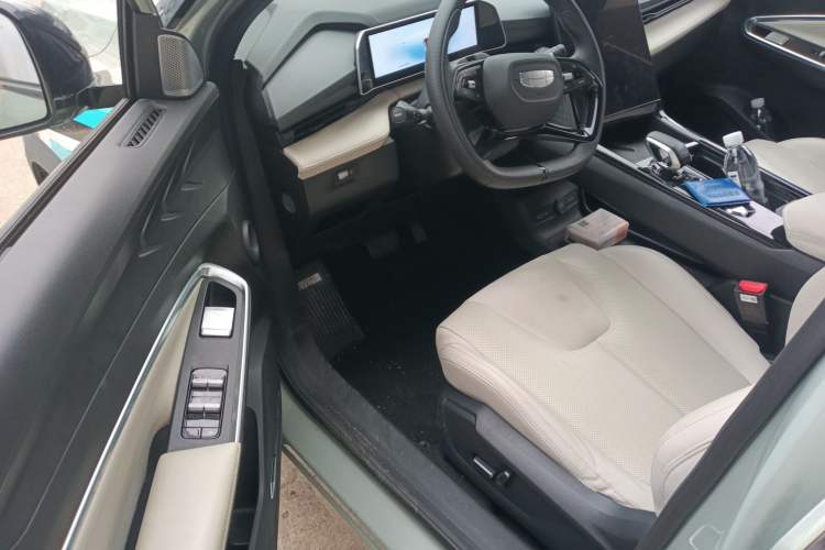 Used Geely Auto Emgrand X7 Sport 2023 Boyue COOL 1.5TD ZhiZun Edition Interior 3