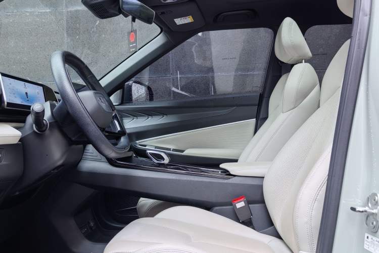 Used Geely Auto Emgrand X7 Sport 2023 Boyue COOL 1.5TD ZhiZun Edition Interior 6