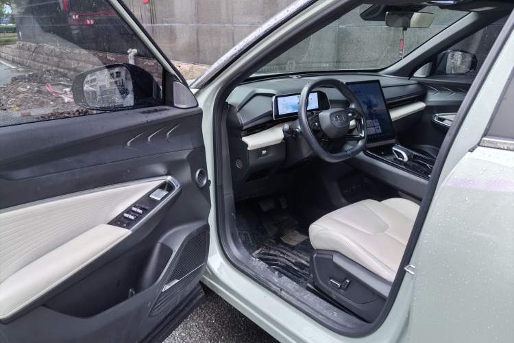 Used Geely Auto Emgrand X7 Sport 2023 Boyue COOL 1.5TD ZhiZun Edition Interior 7