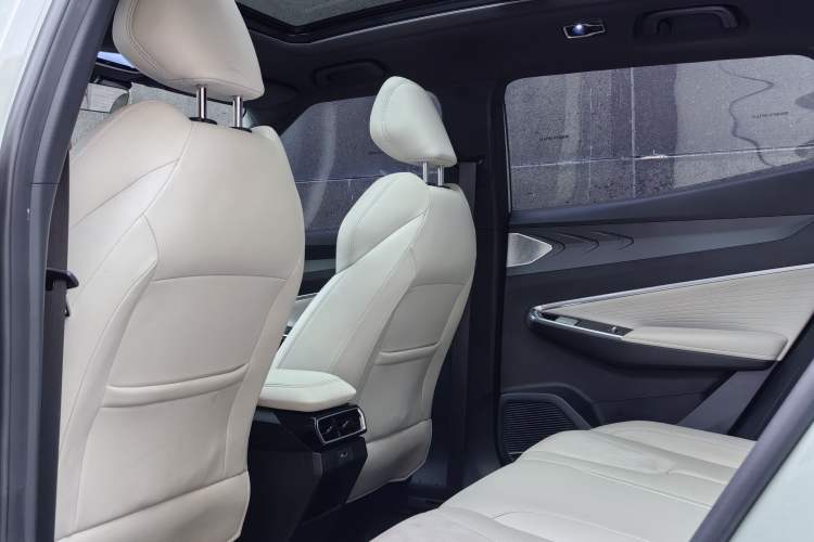 Used Geely Auto Emgrand X7 Sport 2023 Boyue COOL 1.5TD ZhiZun Edition Interior 8