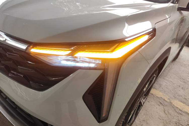 Used Geely Auto Emgrand X7 Sport 2023 Boyue COOL 1.5TD ZhiZun Edition Left Front Headlight