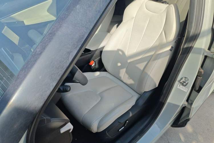 Used Geely Auto Emgrand X7 Sport 2023 Boyue COOL 1.5TD ZhiZun Edition Left Front Seat
