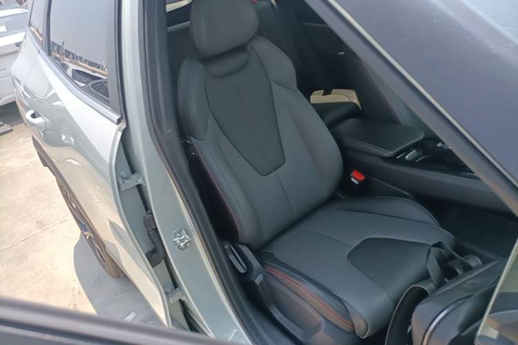 Used Geely Auto Emgrand X7 Sport 2023 Boyue COOL 1.5TD Smart Connectivity Model Right Front Seat