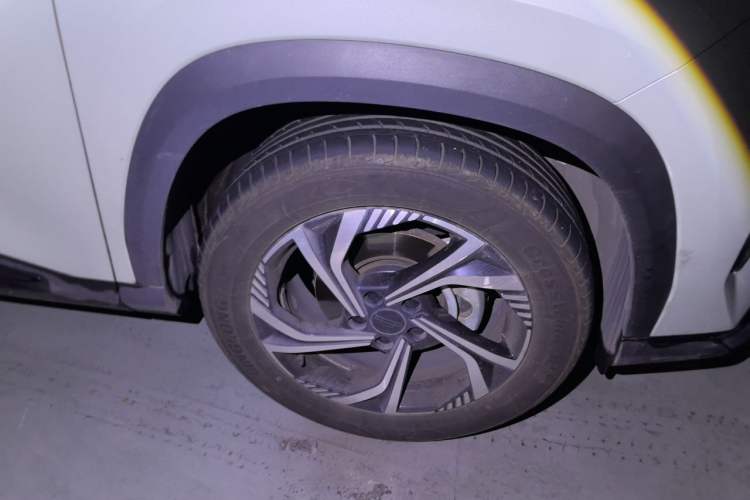 Used Geely Auto Emgrand X7 Sport 2023 Boyue COOL 1.5TD Smart Model Right Front Wheel Hub