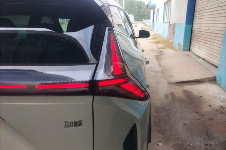 Used Geely Auto Emgrand X7 Sport 2023 Boyue COOL 1.5TD ZhiZun Edition Right Rear Taillight