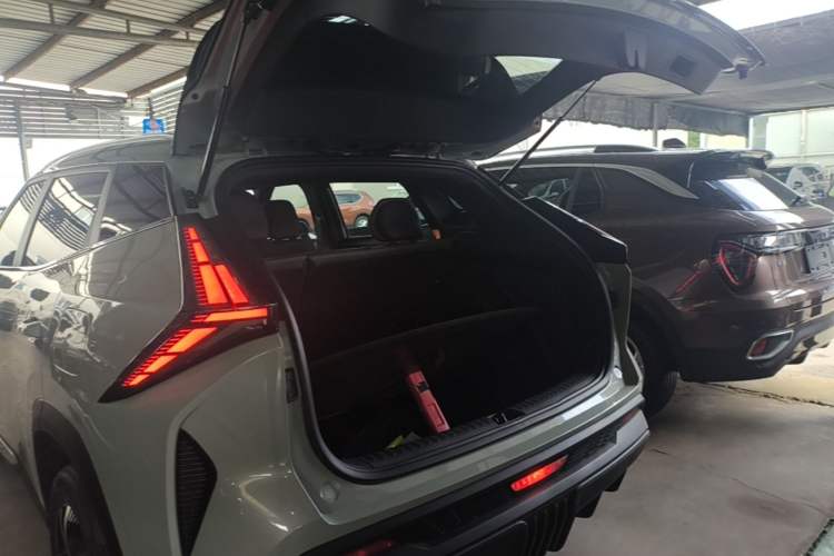 Used Geely Auto Emgrand X7 Sport 2023 Boyue COOL 1.5TD Friend Edition Trunk