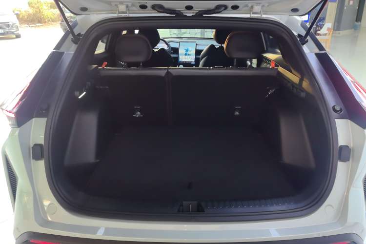Used Geely Auto Emgrand X7 Sport 2023 Boyue COOL 1.5TD Smart Connect+ Trunk