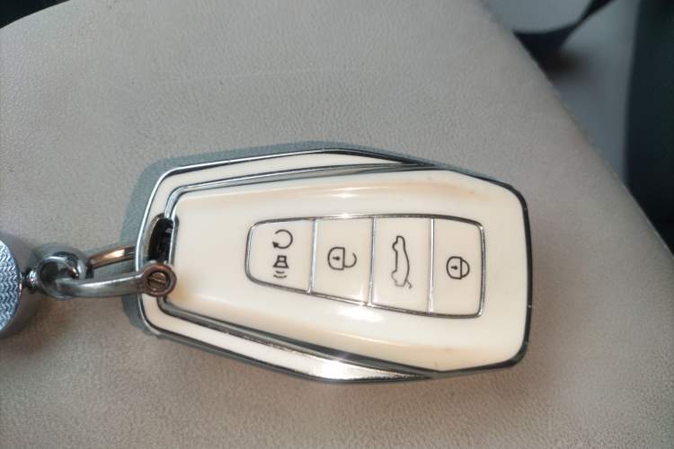 Used Geely Auto Emgrand X7 Sport 2023 Boyue COOL 1.5TD ZhiZun Edition Vehicle Key