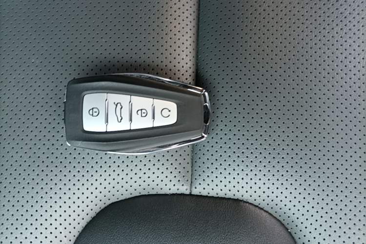 Used Geely Auto Emgrand X7 Sport 2023 Boyue COOL 1.5TD Smart Connectivity Model Vehicle Key