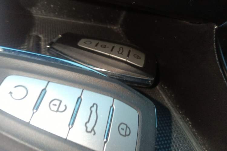 Used Geely Auto Emgrand X7 Sport 2023 Boyue COOL 1.5TD Smart Model Vehicle Key