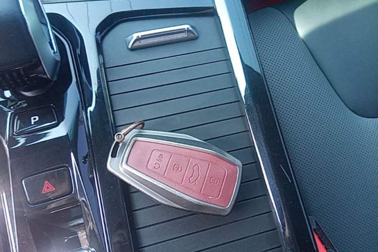Used Geely Auto Emgrand X7 Sport 2023 Boyue COOL 1.5TD Smart Connect+ Vehicle Key