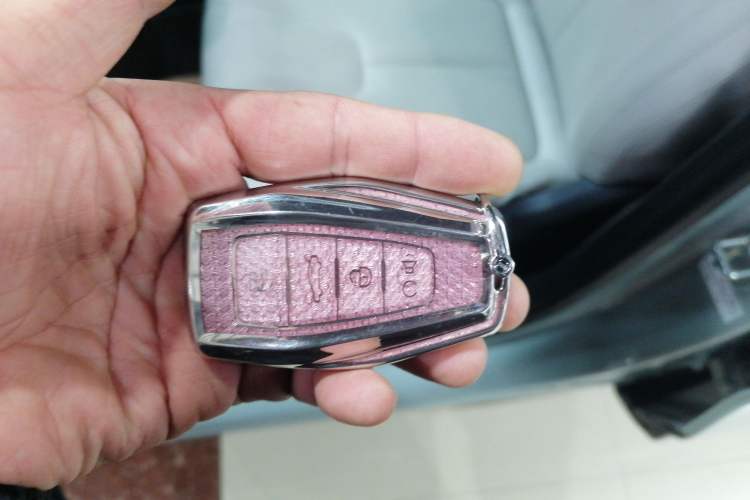 Used Geely Auto Emgrand X7 Sport 2023 Boyue COOL 1.5TD ZhiZun Edition Vehicle Key