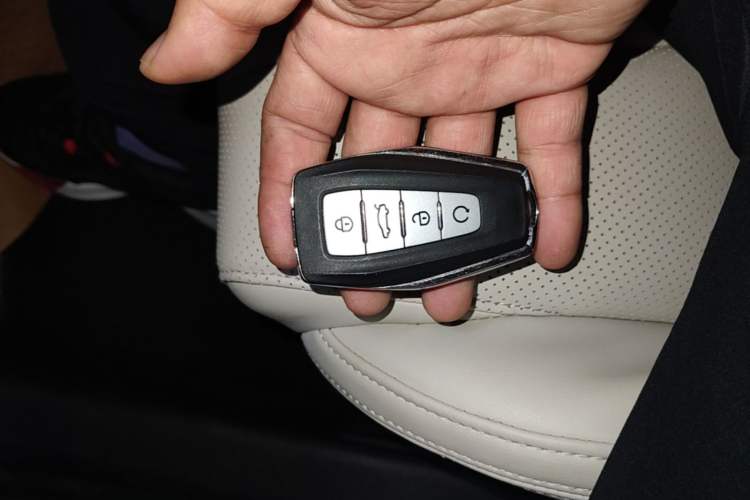 Used Geely Auto Emgrand X7 Sport 2023 Boyue COOL 1.5TD ZhiZun Edition Vehicle Key