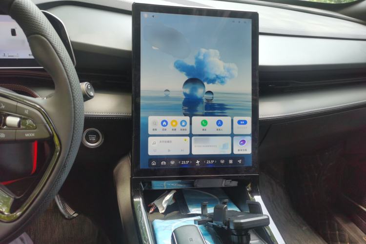 Used Geely Auto Emgrand X7 Sport 2023 Boyue COOL 1.5TD Smart Connect+ Center Console