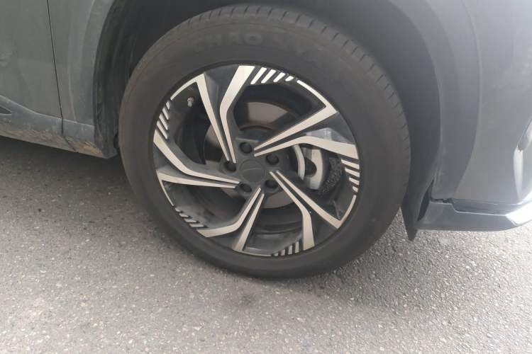 Used Geely Auto Emgrand X7 Sport 2023 Boyue COOL 1.5TD Smart Connect+ Right Front Wheel Hub