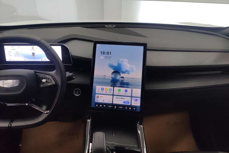 Used Geely Auto Emgrand X7 Sport 2023 Boyue COOL 1.5TD Smart Model Audio And AC Panel