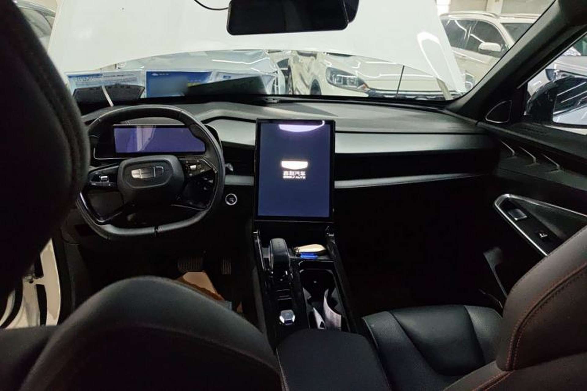Used Geely Auto Emgrand X7 Sport 2023 Boyue COOL 1.5TD Smart Connect+ Center Console