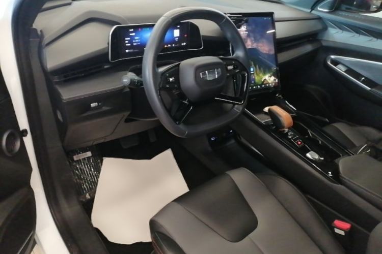 Used Geely Auto Emgrand X7 Sport 2023 Boyue COOL 1.5TD Friend Edition Center Console