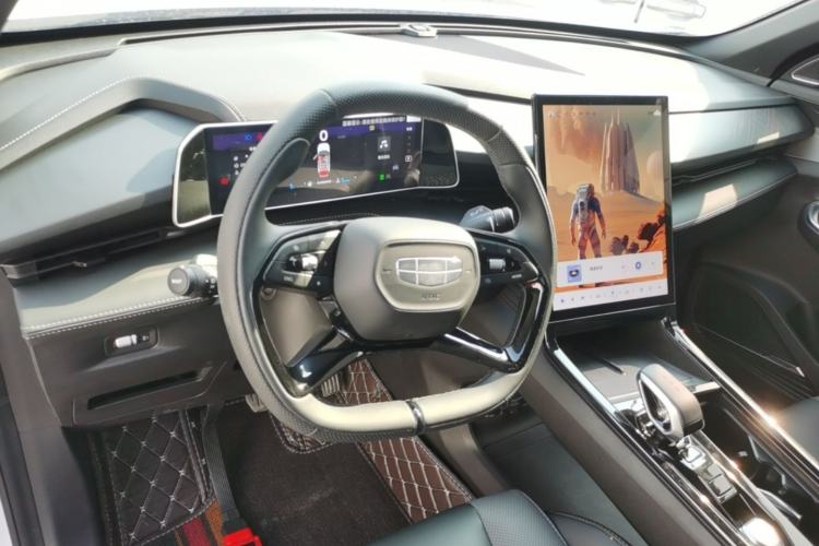 Used Geely Auto Emgrand X7 Sport 2023 Boyue COOL 1.5TD Smart Model Center Console