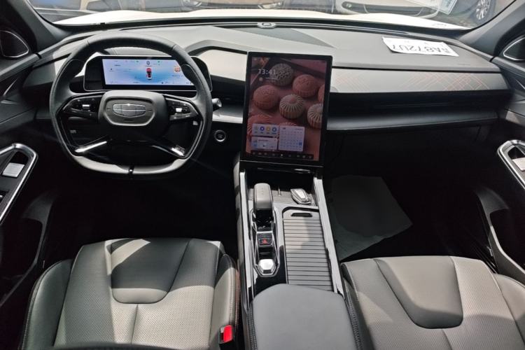 Used Geely Auto Emgrand X7 Sport 2023 Boyue COOL 1.5TD Smart Model Center Console