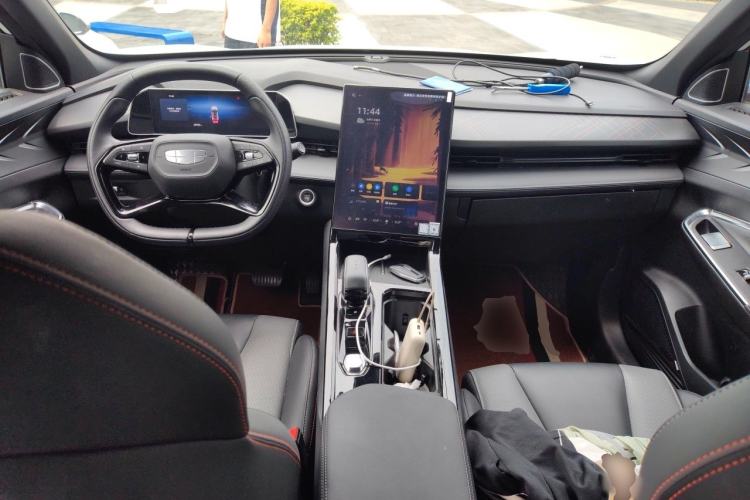 Used Geely Auto Emgrand X7 Sport 2023 Boyue COOL 1.5TD Smart Model Center Console