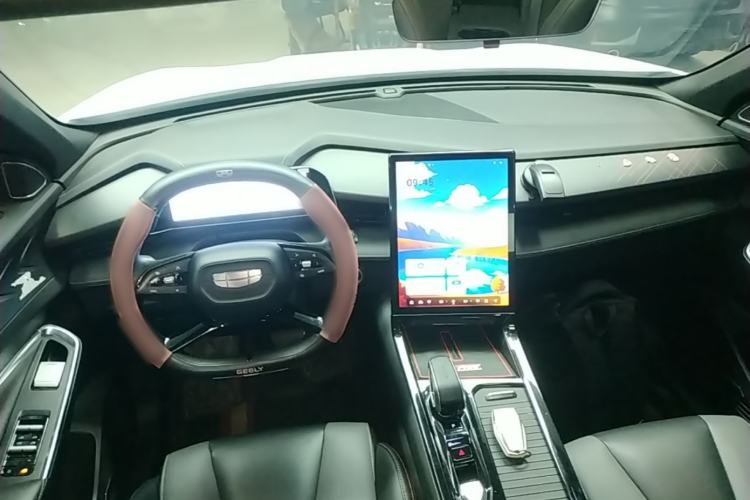 Used Geely Auto Emgrand X7 Sport 2023 Boyue COOL 1.5TD Smart Model Center Console