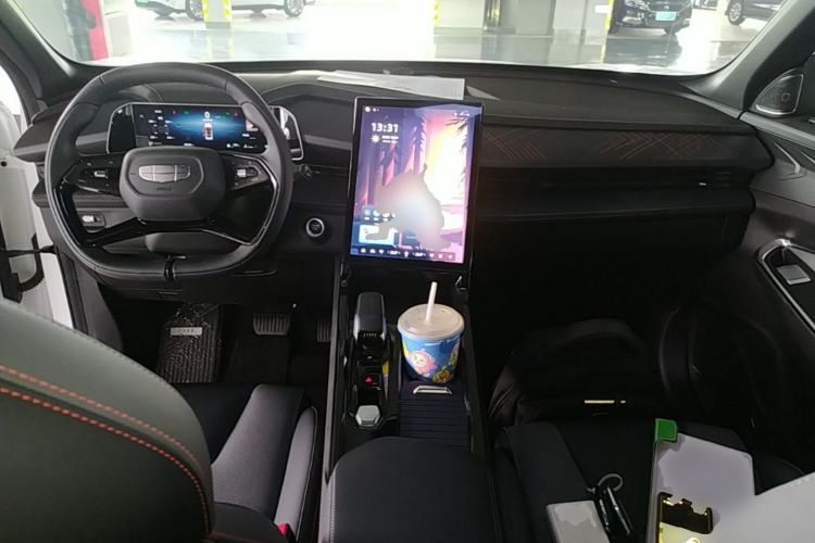 Used Geely Auto Emgrand X7 Sport 2023 Boyue COOL 1.5TD Smart Model Center Console