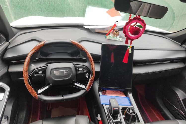 Used Geely Auto Emgrand X7 Sport 2023 Boyue COOL 1.5TD Smart Connectivity Model Center Console