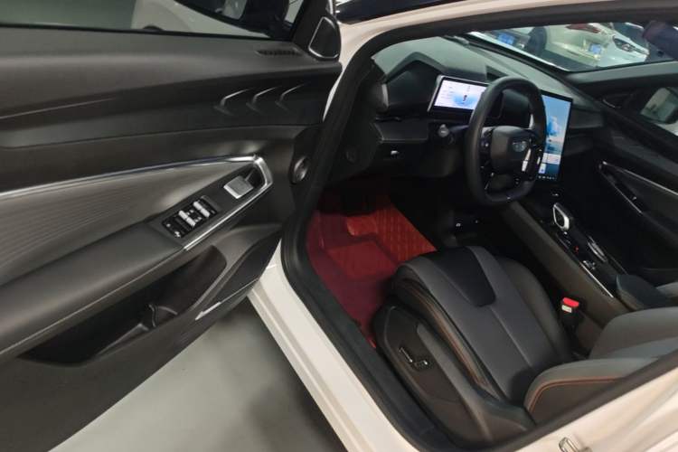 Used Geely Auto Emgrand X7 Sport 2023 Boyue COOL 1.5TD Smart Model Driver Seat