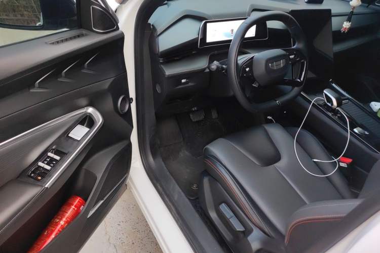 Used Geely Auto Emgrand X7 Sport 2023 Boyue COOL 1.5TD Smart Connectivity Model Driver Seat