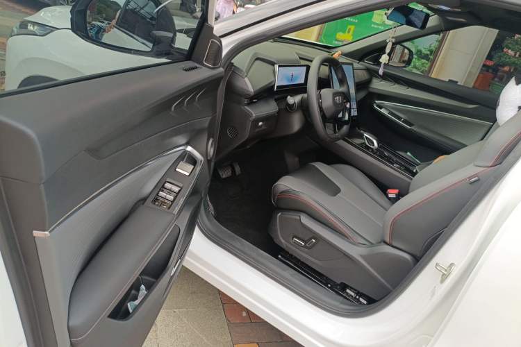 Used Geely Auto Emgrand X7 Sport 2023 Boyue COOL 1.5TD Smart Model Driver Seat