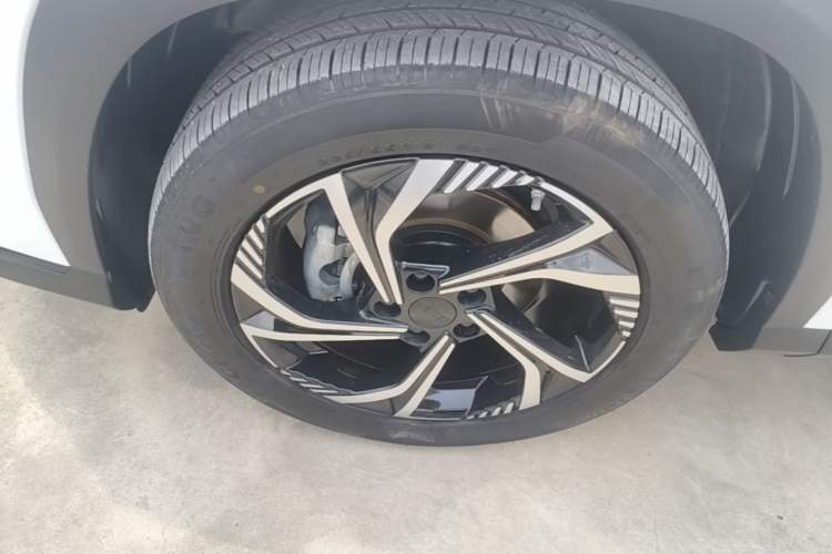 Used Geely Auto Emgrand X7 Sport 2023 Boyue COOL 1.5TD Smart Model Exterior 4