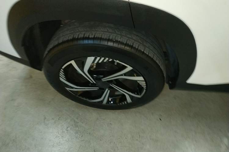Used Geely Auto Emgrand X7 Sport 2023 Boyue COOL 1.5TD Smart Connectivity Model Exterior 8