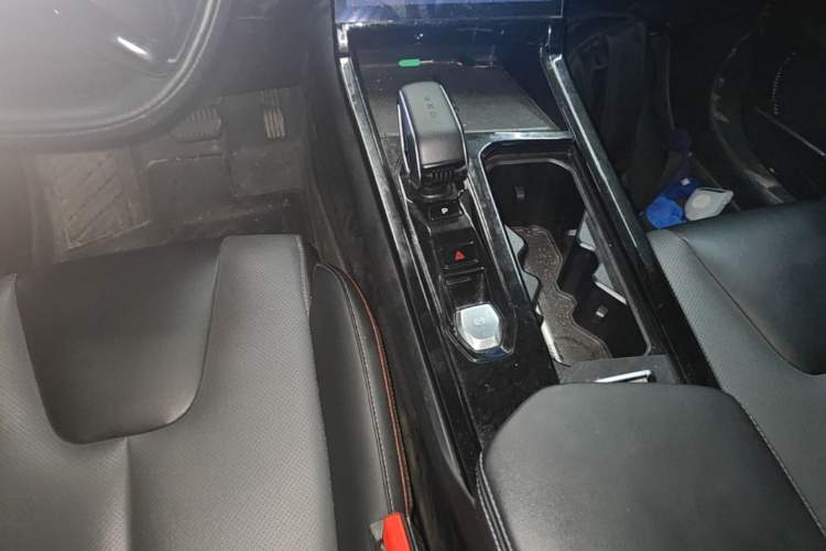 Used Geely Auto Emgrand X7 Sport 2023 Boyue COOL 1.5TD Smart Connect+ Gear Lever
