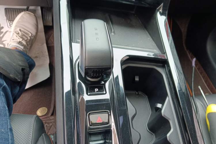 Used Geely Auto Emgrand X7 Sport 2023 Boyue COOL 1.5TD Smart Connect+ Gear Lever