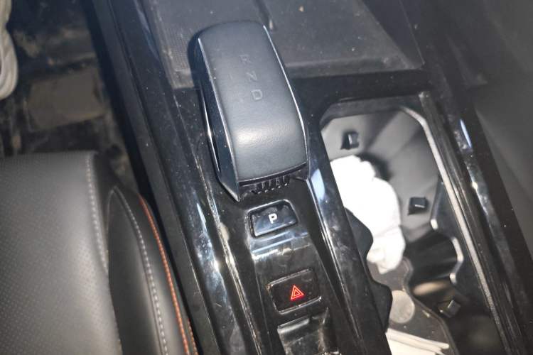 Used Geely Auto Emgrand X7 Sport 2023 Boyue COOL 1.5TD Smart Connectivity Model Gear Lever