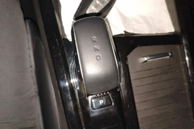 Used Geely Auto Emgrand X7 Sport 2023 Boyue COOL 1.5TD Smart Connect+ Gear Lever