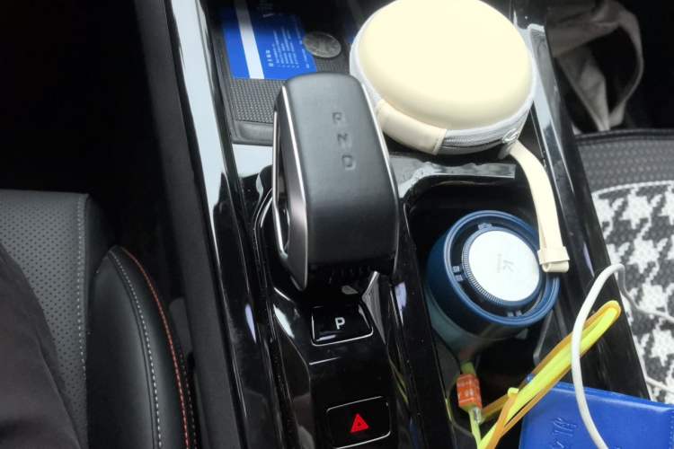 Used Geely Auto Emgrand X7 Sport 2023 Boyue COOL 1.5TD Smart Connect+ Gear Lever