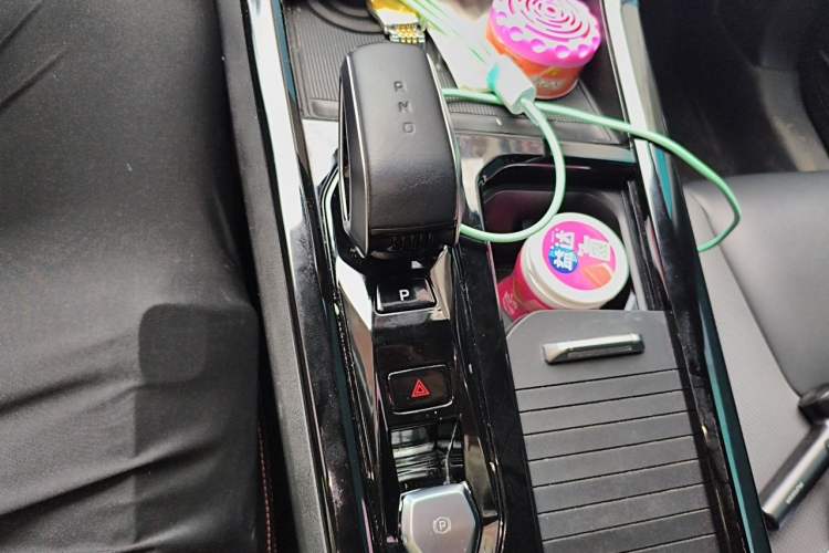 Used Geely Auto Emgrand X7 Sport 2023 Boyue COOL 1.5TD Smart Connect+ Gear Lever