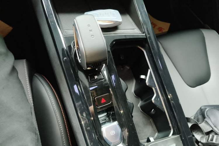 Used Geely Auto Emgrand X7 Sport 2023 Boyue COOL 1.5TD Smart Connect+ Gear Lever