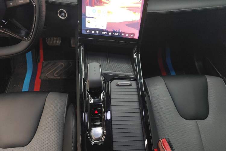 Used Geely Auto Emgrand X7 Sport 2023 Boyue COOL 1.5TD Smart Connect+ Gear Lever