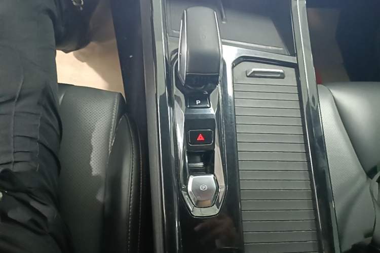Used Geely Auto Emgrand X7 Sport 2023 Boyue COOL 1.5TD Smart Model Gear Lever