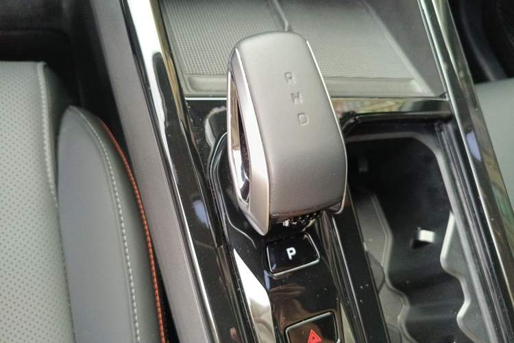 Used Geely Auto Emgrand X7 Sport 2023 Boyue COOL 1.5TD Smart Model Gear Lever