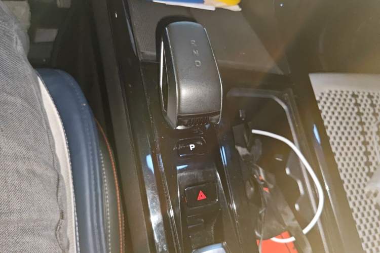 Used Geely Auto Emgrand X7 Sport 2023 Boyue COOL 1.5TD Smart Model Gear Lever
