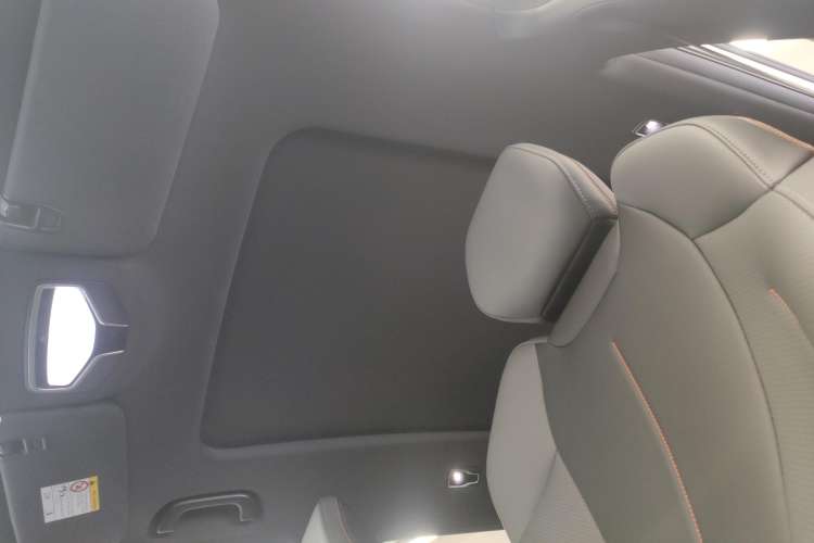 Used Geely Auto Emgrand X7 Sport 2023 Boyue COOL 1.5TD Smart Model Headliner