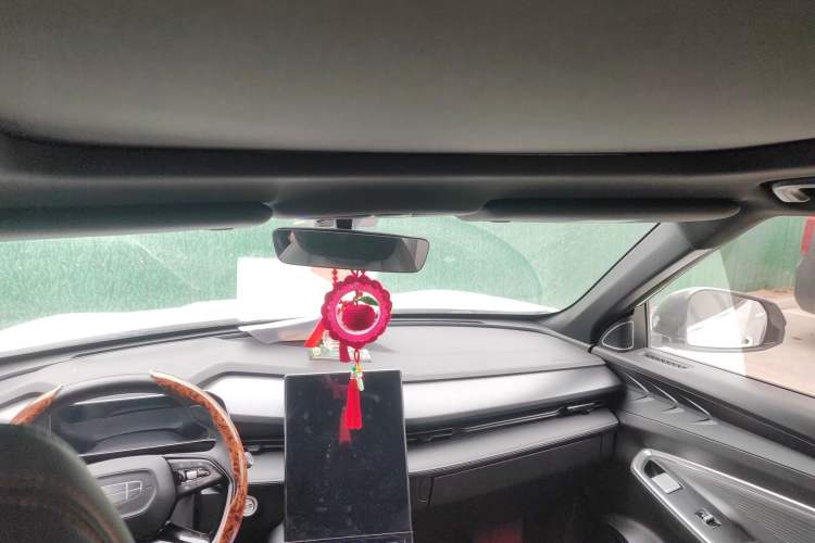 Used Geely Auto Emgrand X7 Sport 2023 Boyue COOL 1.5TD Smart Connectivity Model Headliner