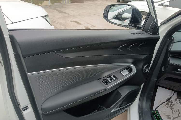Used Geely Auto Emgrand X7 Sport 2023 Boyue COOL 1.5TD Smart Connect+ Left Front Door Interior