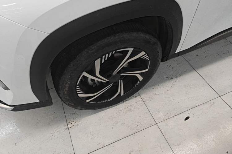 Used Geely Auto Emgrand X7 Sport 2023 Boyue COOL 1.5TD Smart Connect+ Left Front Wheel Hub