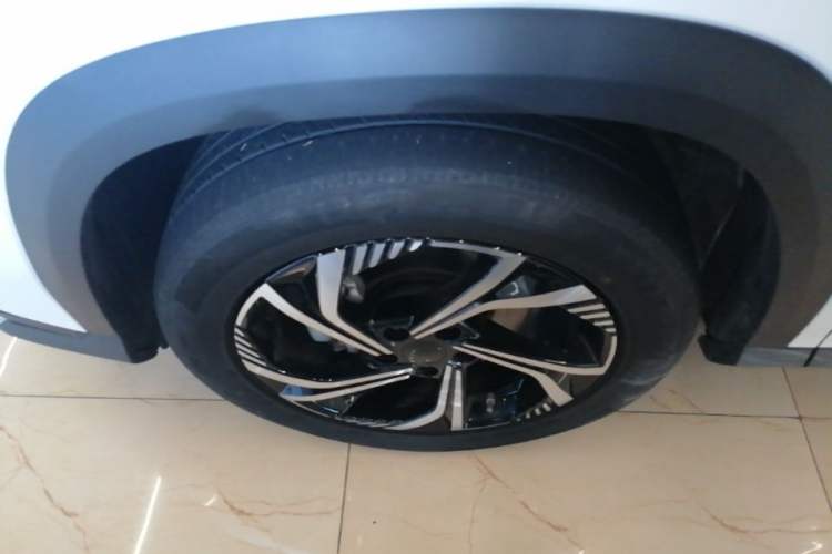Used Geely Auto Emgrand X7 Sport 2023 Boyue COOL 1.5TD Friend Edition Left Front Wheel Hub